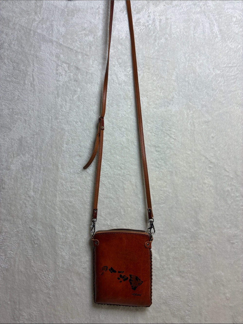 Leather Crossbody Phone Bag in Brown - Unbranded